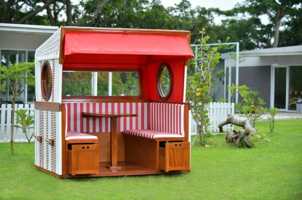 Gosch-Lounge Strandkorb 6-Sitzer Mahagoni - PE weiß - Modell rot/weiß