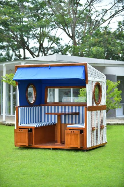Gosch-Lounge Strandkorb 6-Sitzer Mahagoni - PE weiß - Modell blau/weiß