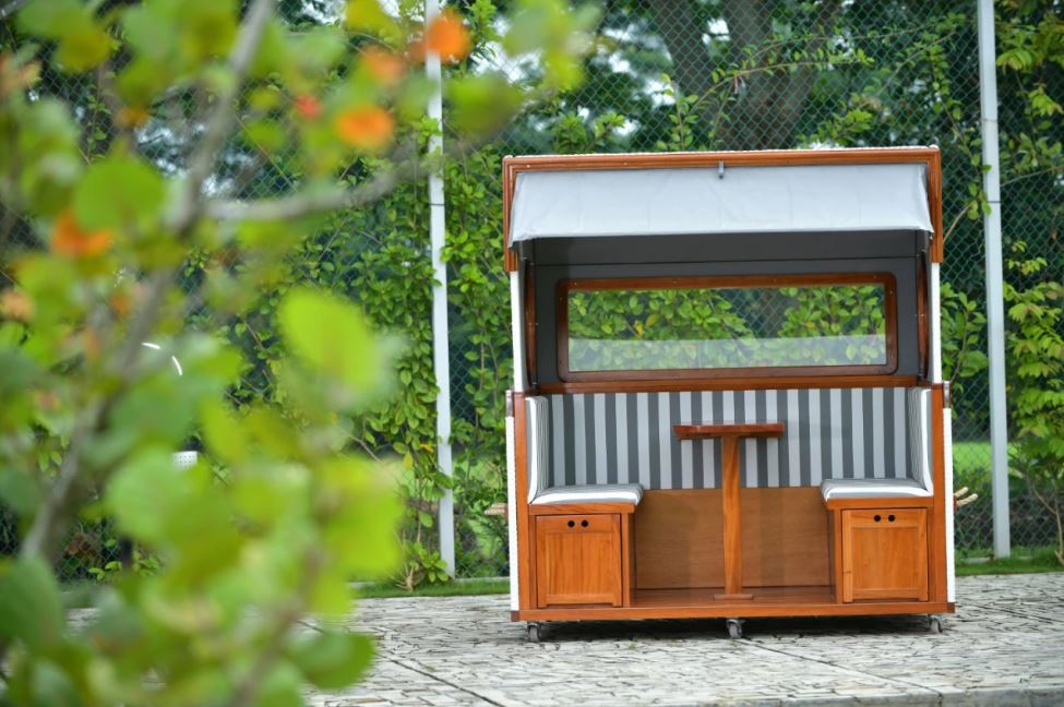 Gosch-Lounge Strandkorb 6-Sitzer Mahagoni - PE weiß - Modell grau/weiß