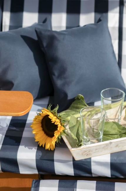 Strandkorb Ostsee Wacholder PE Weiß Dessin Blau Weiss inkl. Feuerschale IDAHO