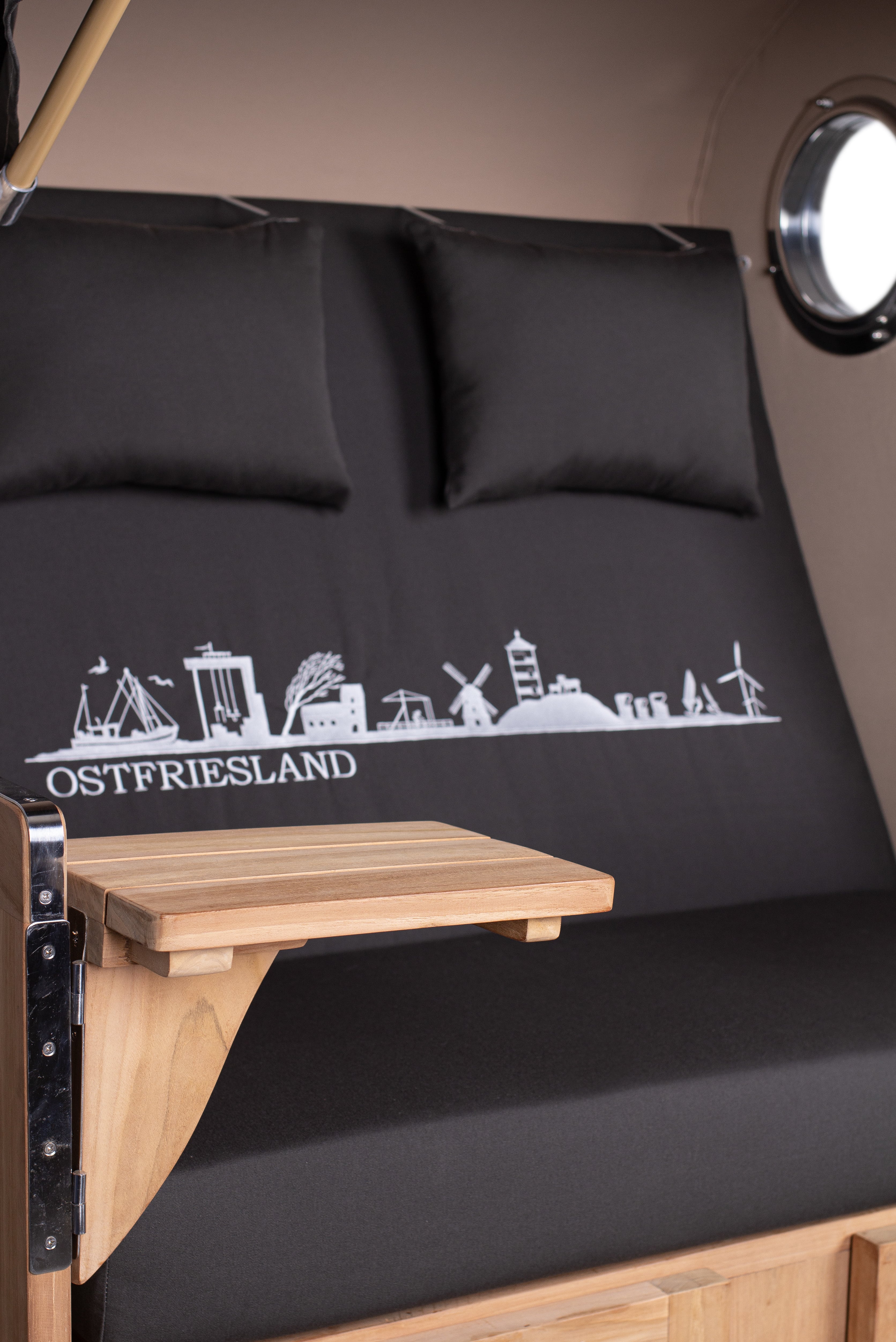 Strandkorb Düne Teak Skyline Ostfriesland inkl. Sekt-/Champagnerkühler