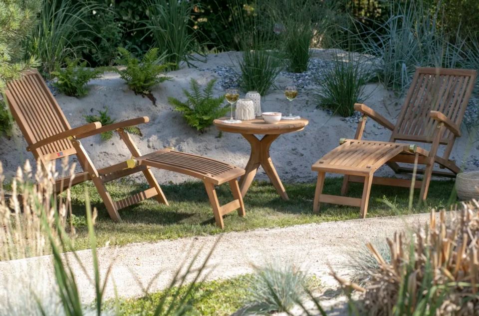 Gartenmöbelgruppe Liegestuhl Yacht und Teaktisch Burton
