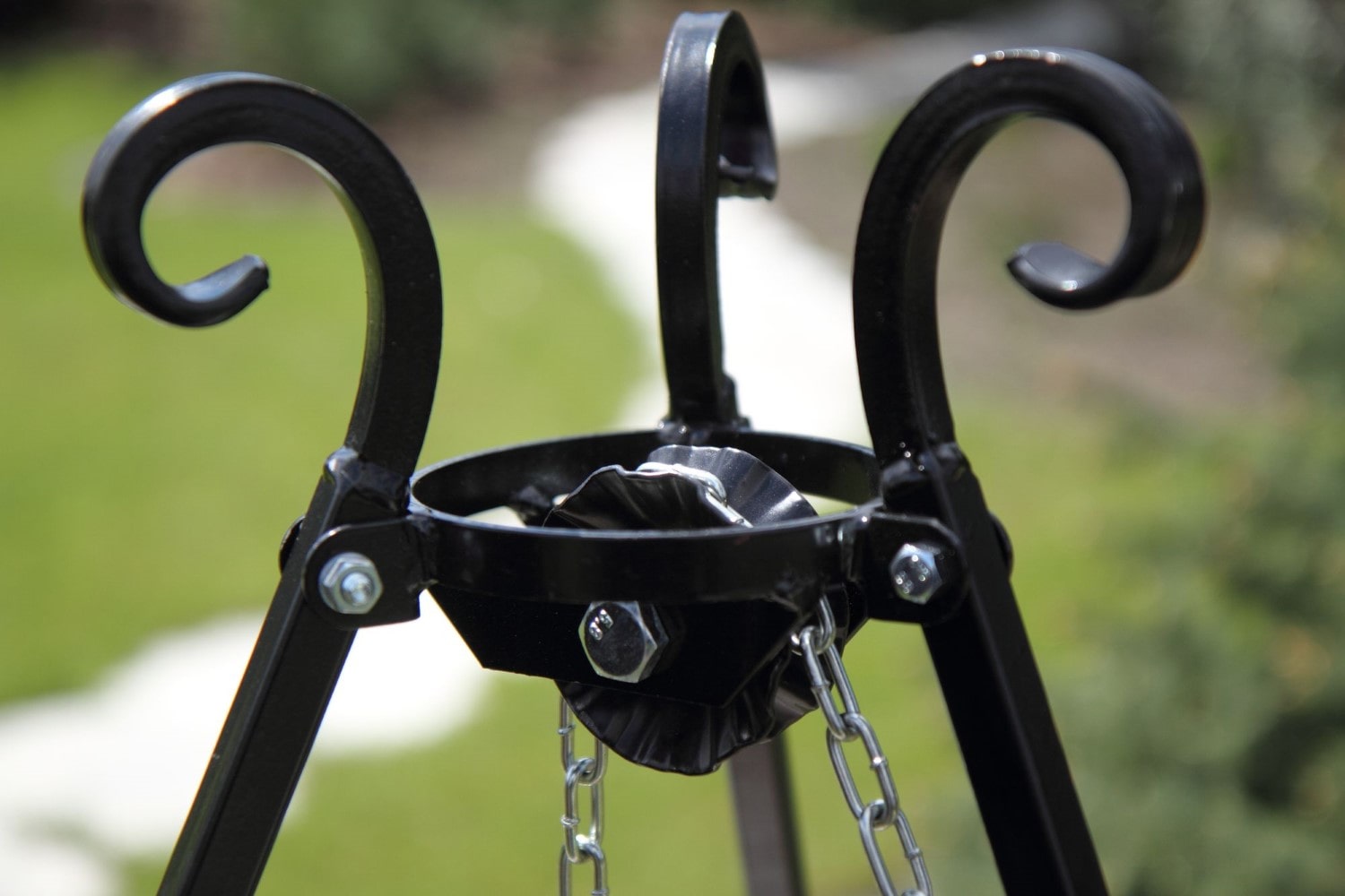 SCHWENKGRILL mit Rost 180 cm (Grillrost Ø 60 cm)