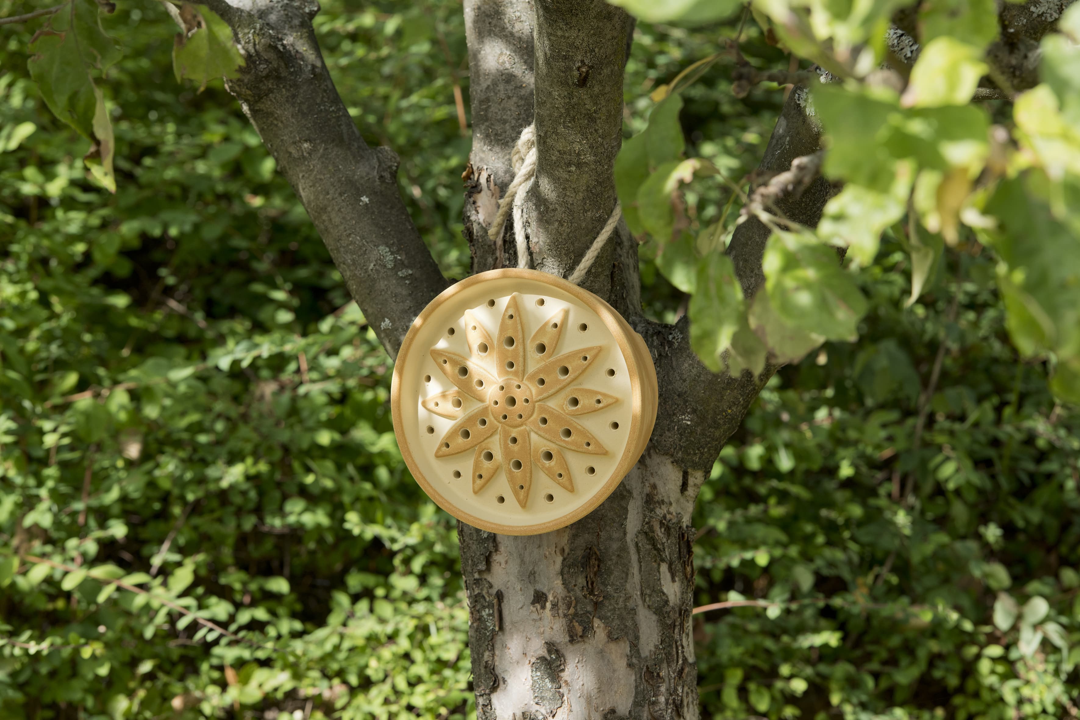 Wildbienenhaus Blume aus CeraNatur®-Keramik (Artgerechte Nisthilfe für bedrohte Bestäuber)