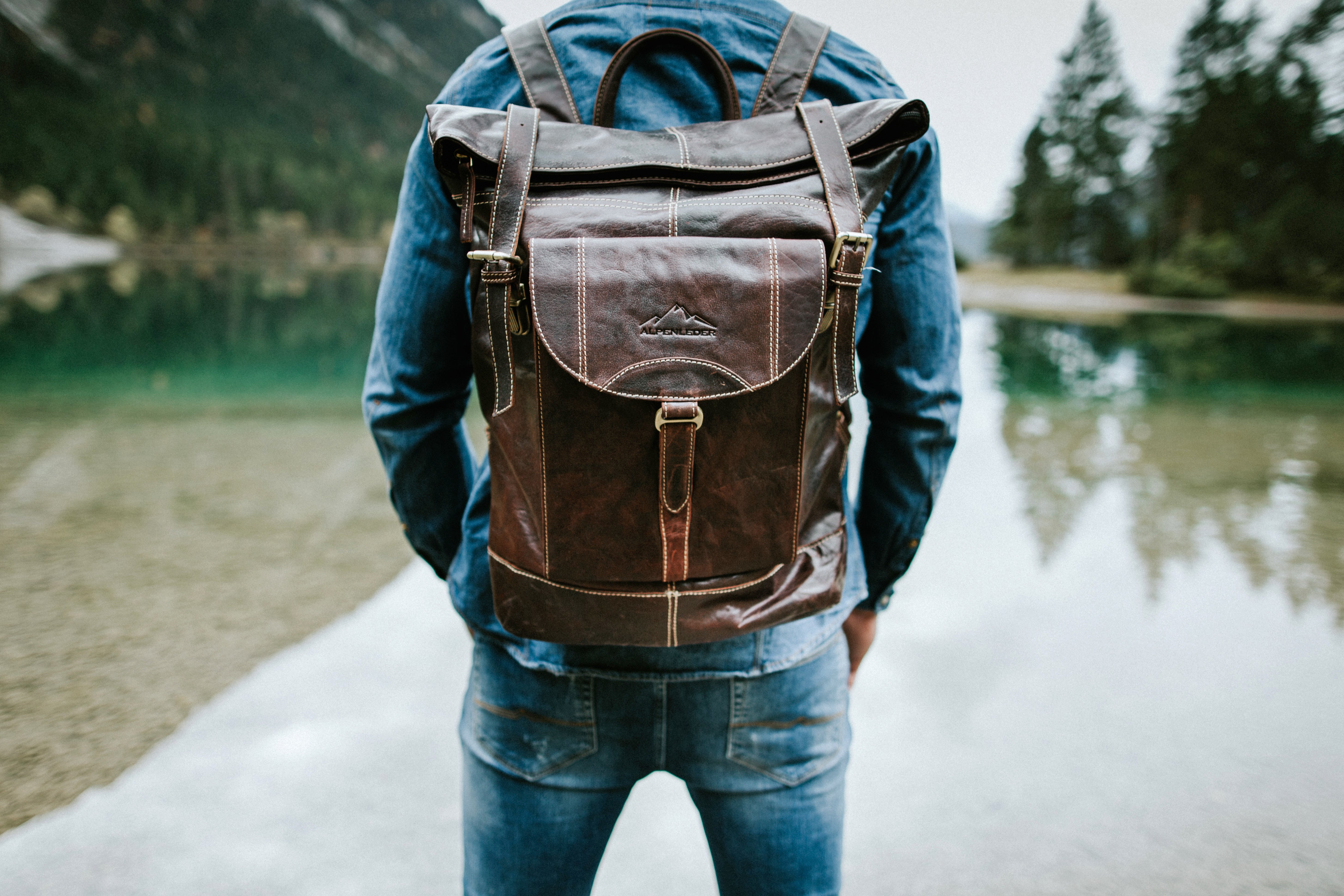 Kurierrucksack MOUNTAINSIDE aus Büffelleder