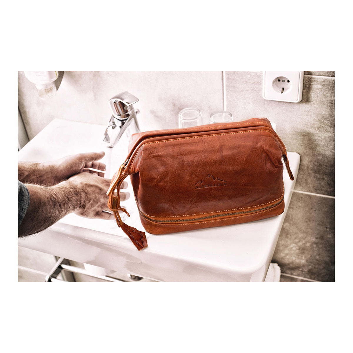 Kulturbeutel Lago di Como (cognac)