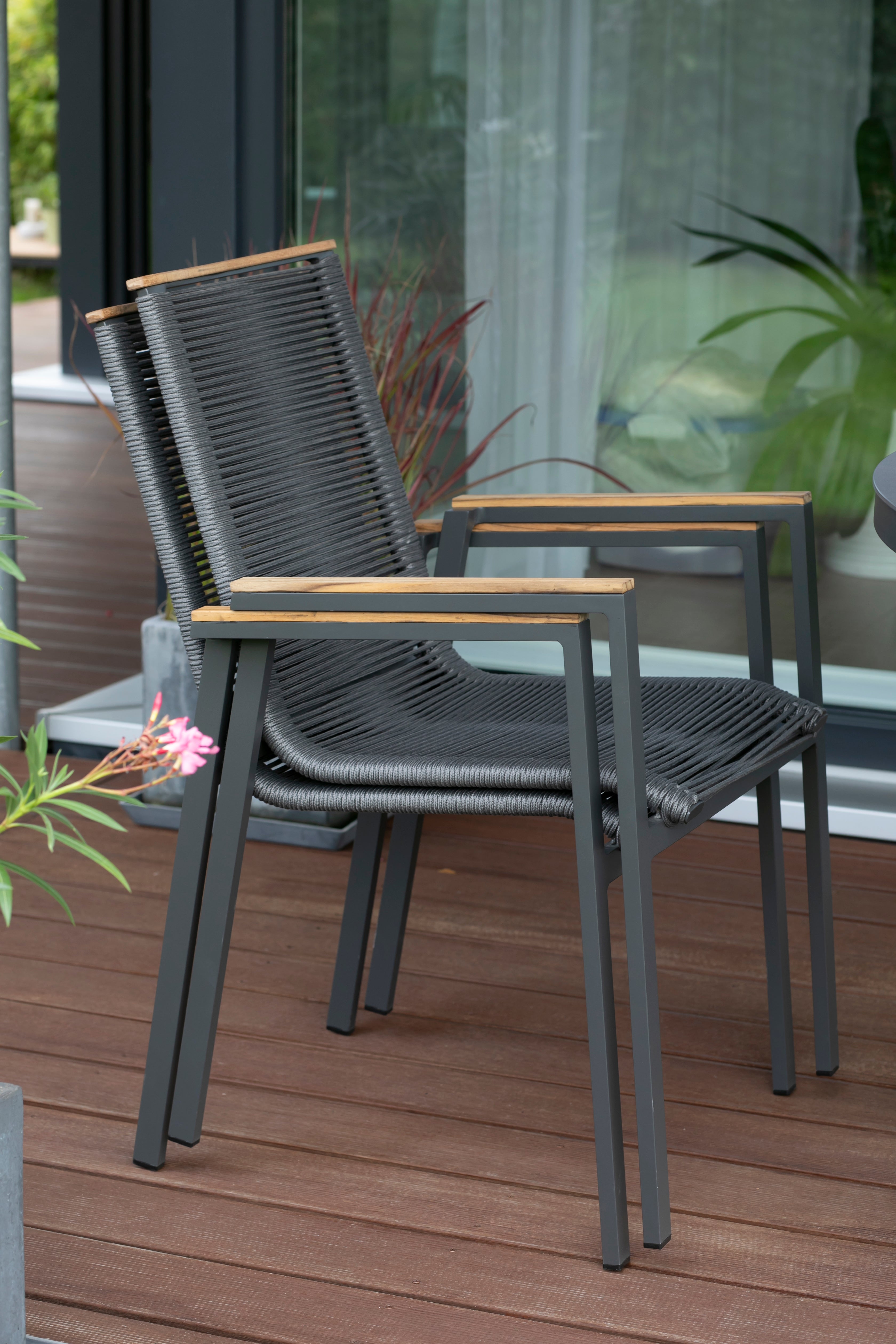 Gartenmöbelset Diningsessel Alicante anthrazit mit Tisch Tarifa (90x90 cm)