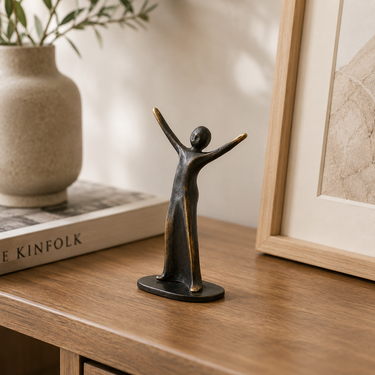 Bronzefigur "Freude"