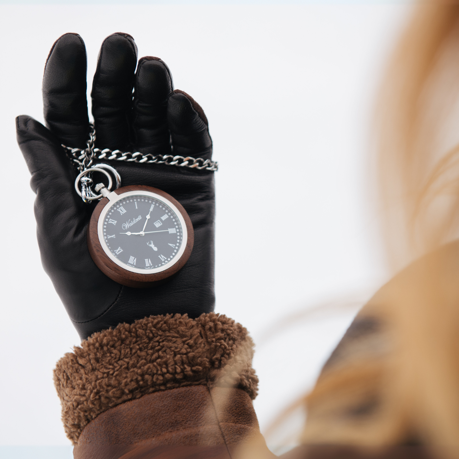 Taschenuhr Walnuss Zeitreise