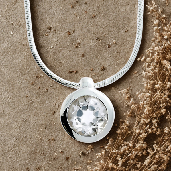 Kettenanhänger Silber mit weißem Topas (7mm) und Schlangenkette