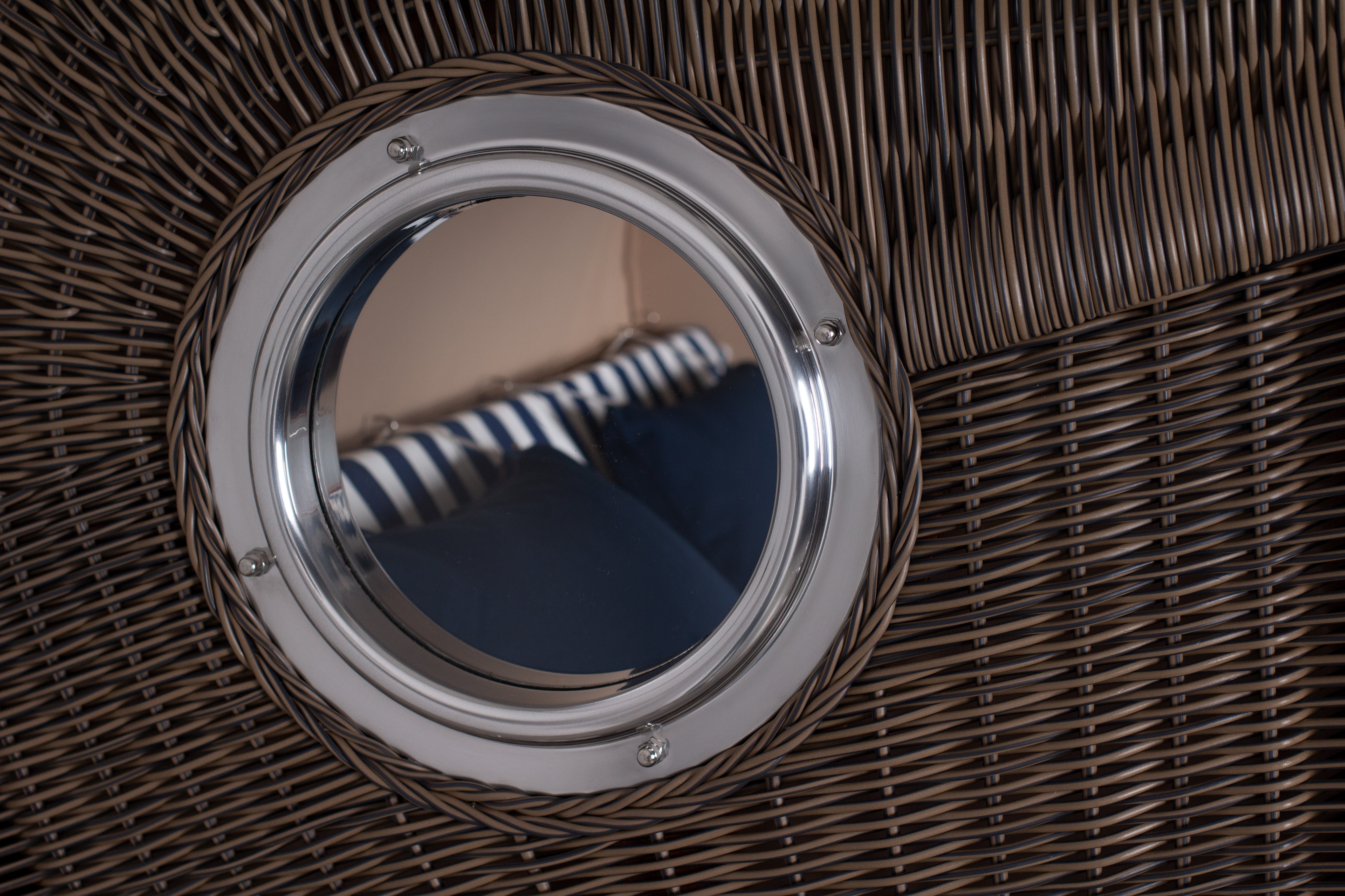 Strandkorb Düne Bullauge Mahagoni PE Grey Dessin 518 inkl. Sekt-/Champagnerkühler