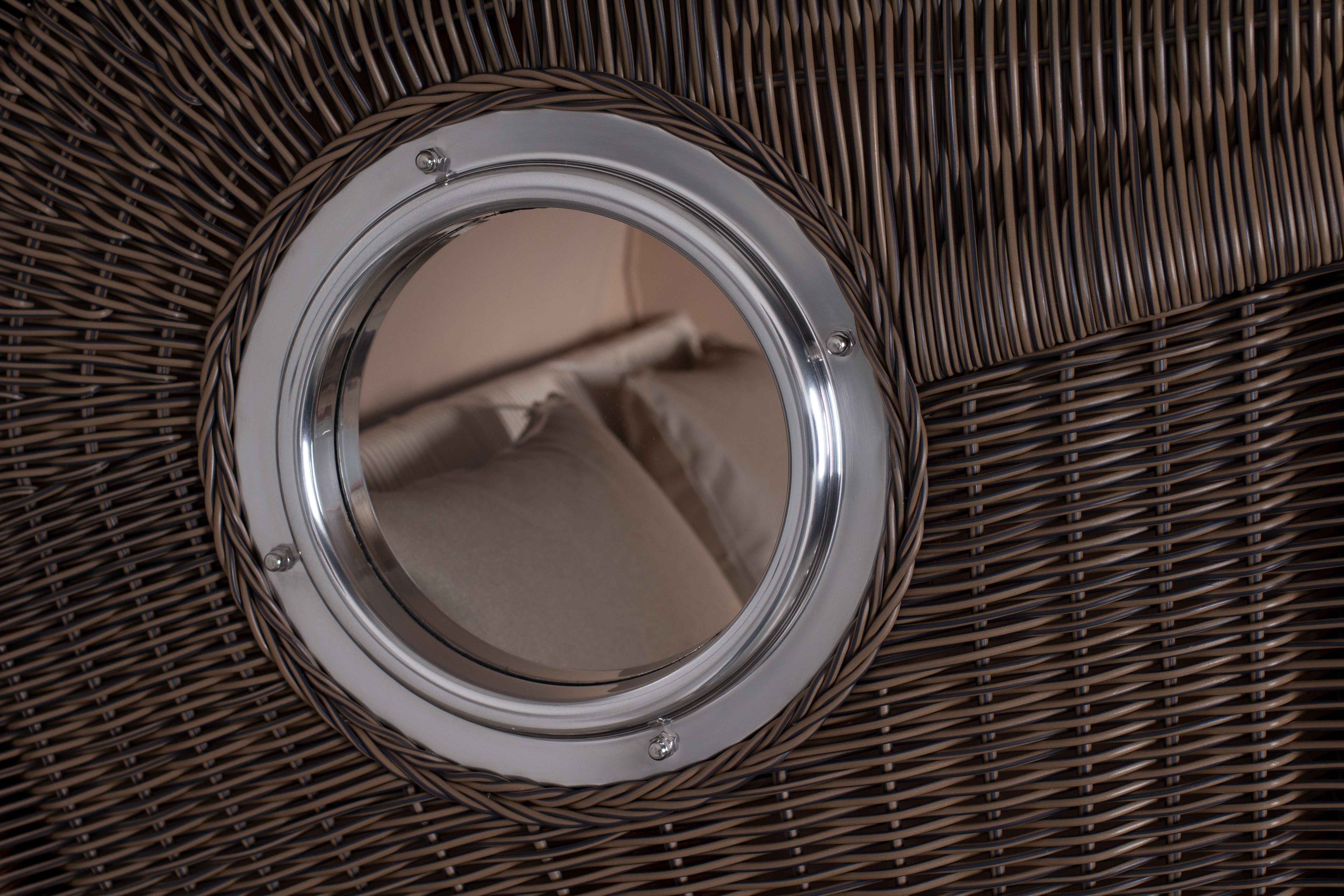 Strandkorb Düne Bullauge Mahagoni PE Grey Dessin 510 inkl. Sekt-/Champagnerkühler