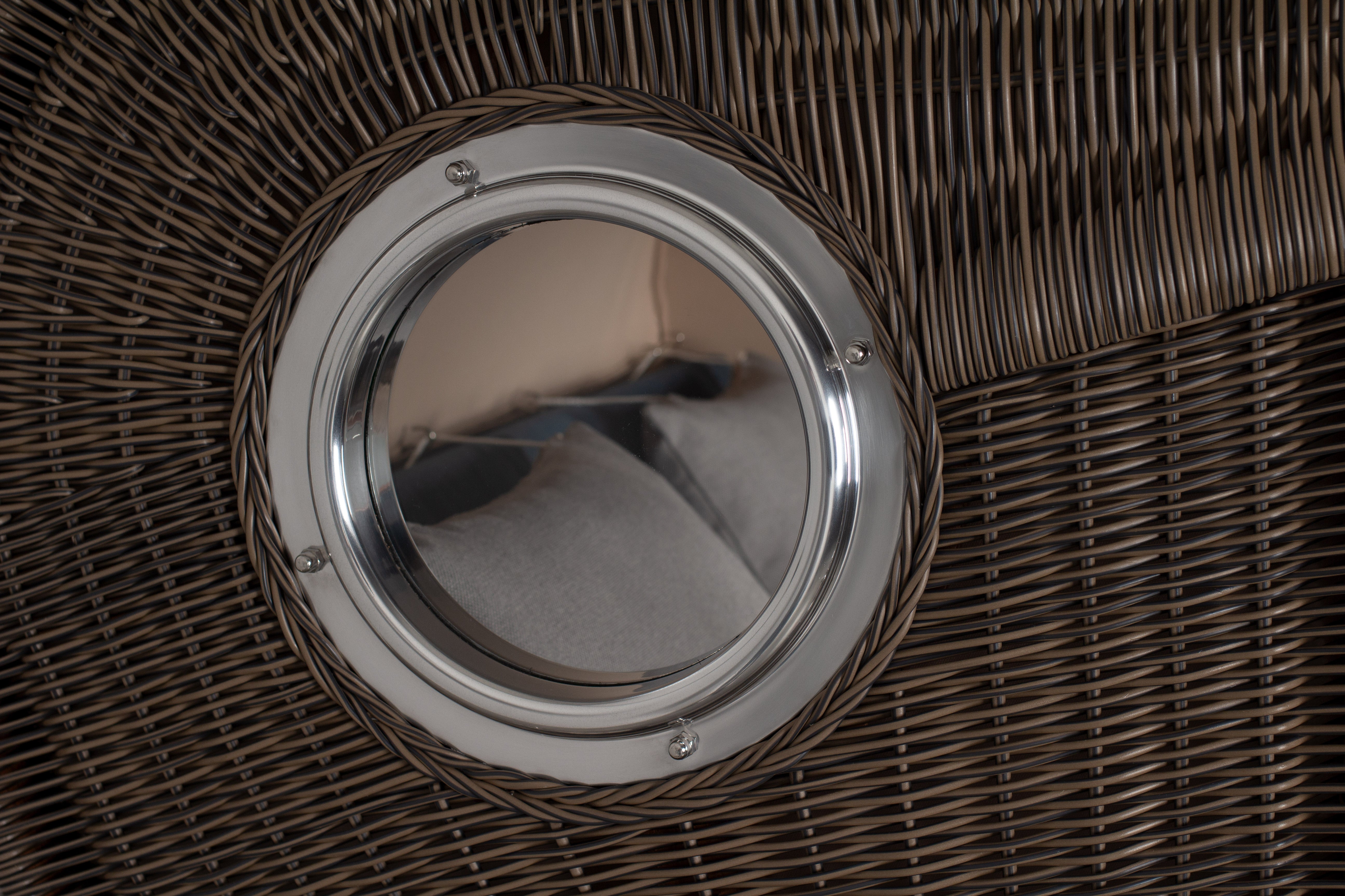 Strandkorb Düne Bullauge Mahagoni PE Grey Dessin 593 inkl. Sekt-/Champagnerkühler