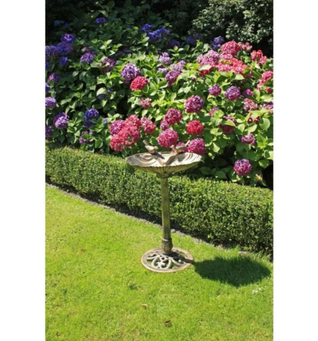 Vogeltränke muschelförmig