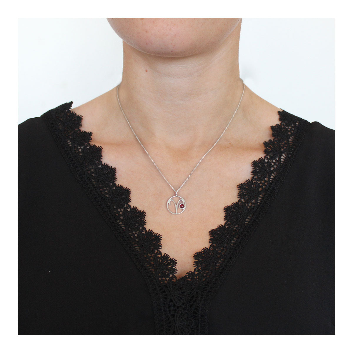 kettenanhaenger-sternzeichen-widder-mit-kette-925er-silber