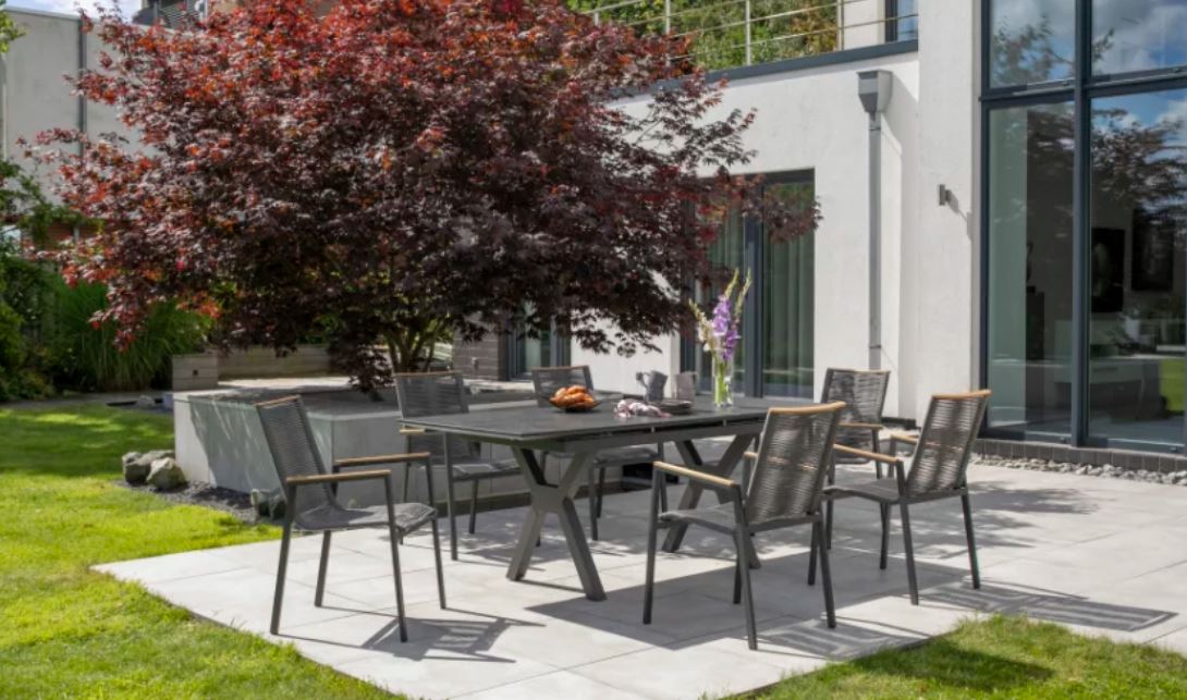 Dining Stapelsessel Alicante Rope anthrazit mit Teakarmlehne