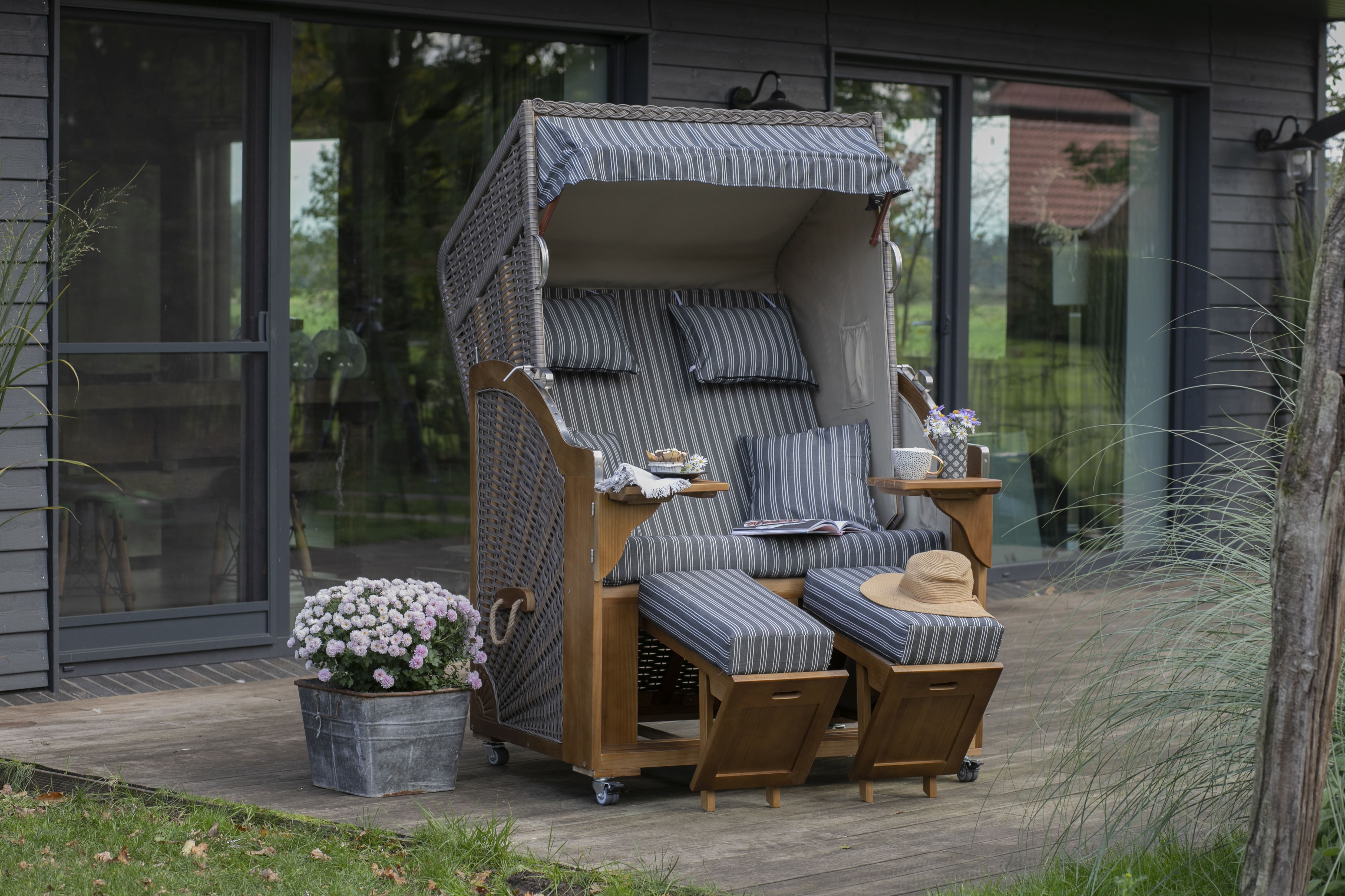 strandkorb-buesum-pinie-pe-mokka-dessin-anthrazit-gestreift