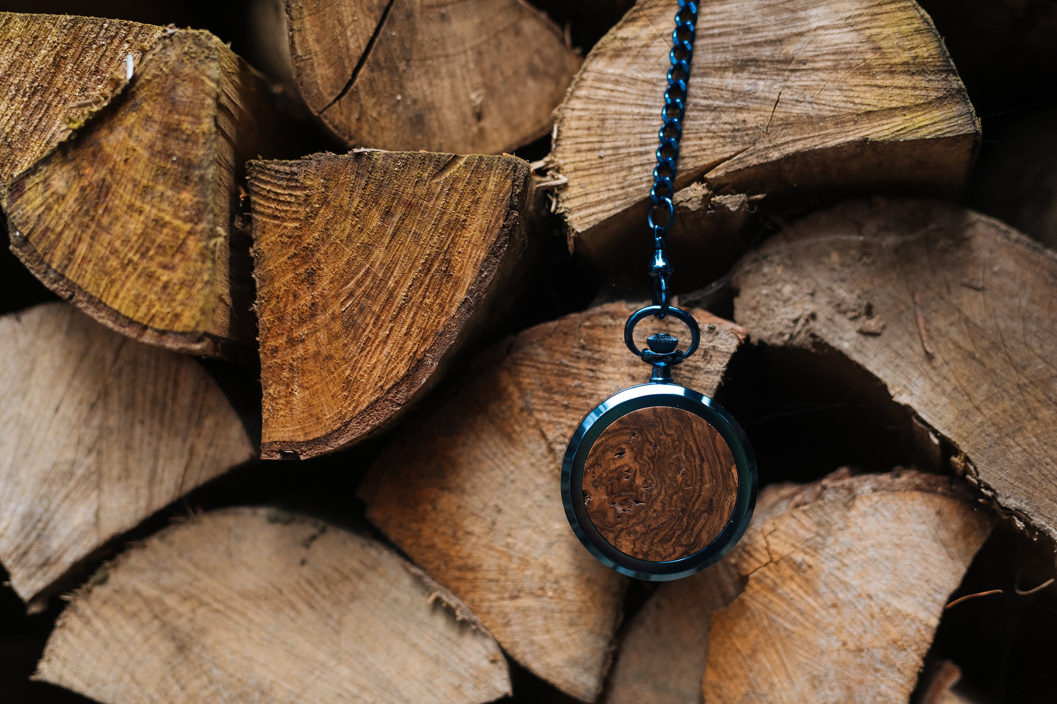 Skeletttaschenuhr Wurzelholz (blau)