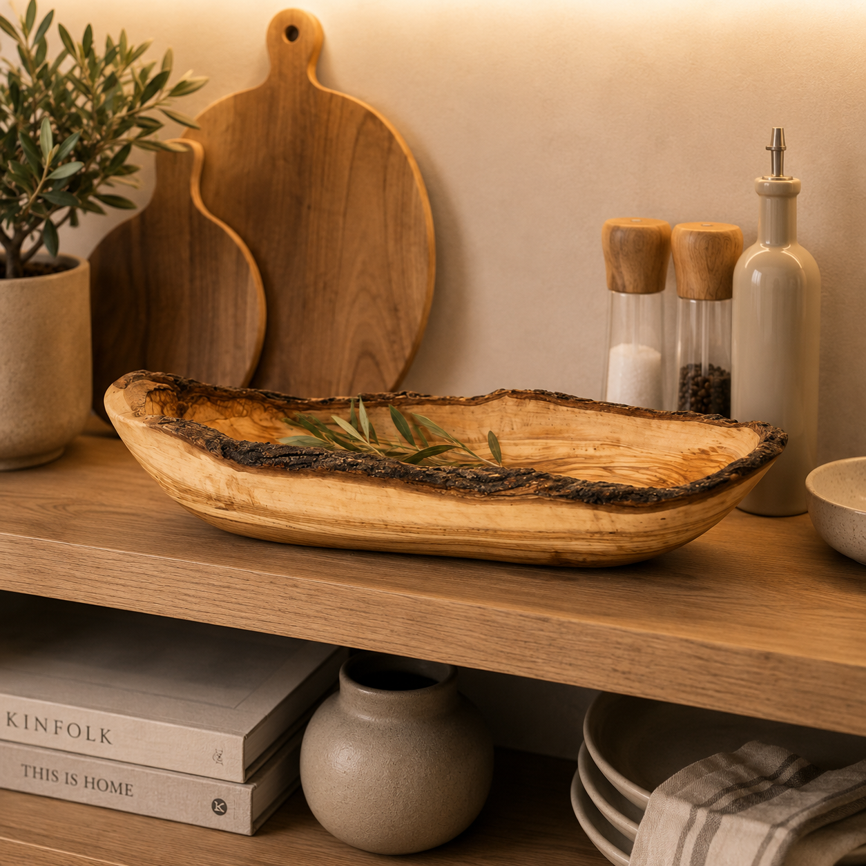 Brotschale aus Olivenholz 35 - 39 cm rustikaler Rand