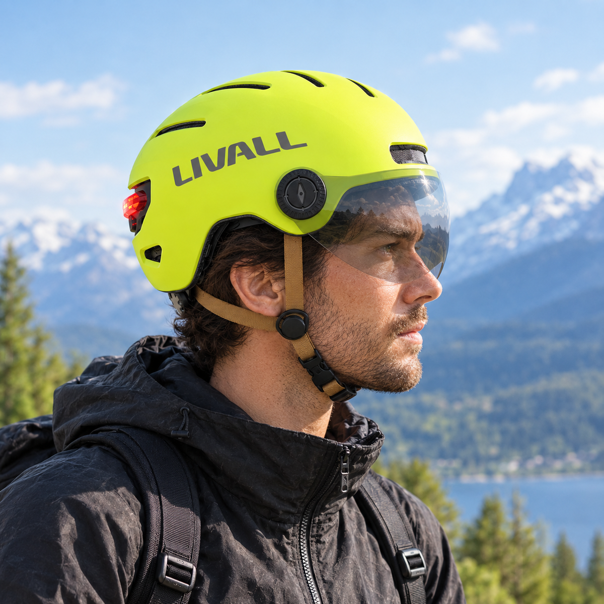 Fahrradhelm gelb mit Visier, Bremslicht und SOS-Alarm (L23)
