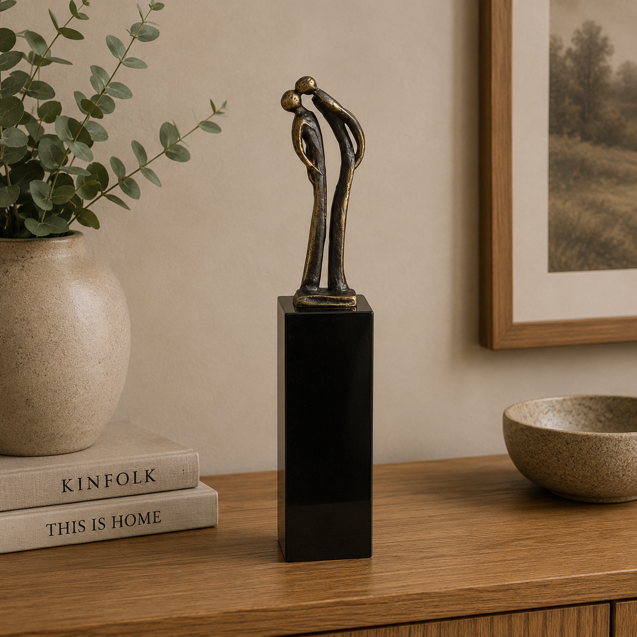 Gerard: Skulptur "Der Kuss"