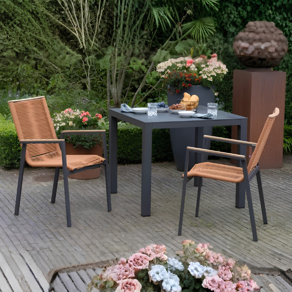 Dining Stapelsessel Alicante Rope Terracotta mit Teakarmlehne