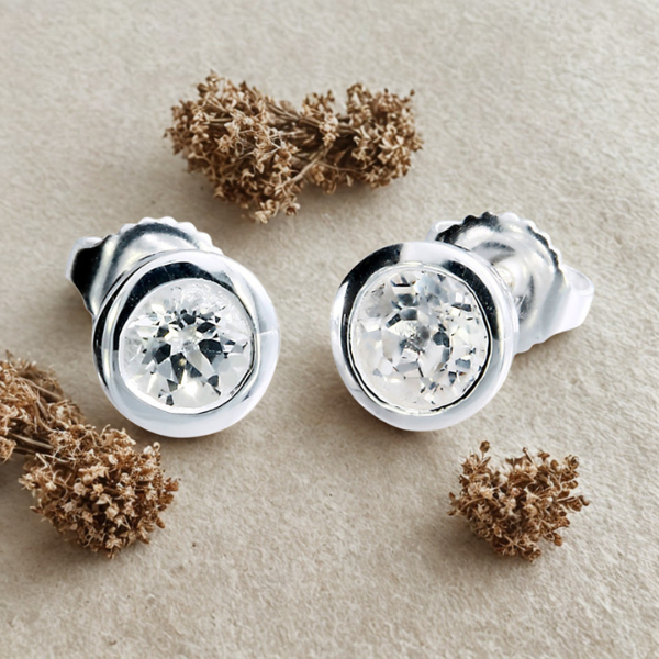 Ohrstecker Silber mit weißem Topas (5mm)