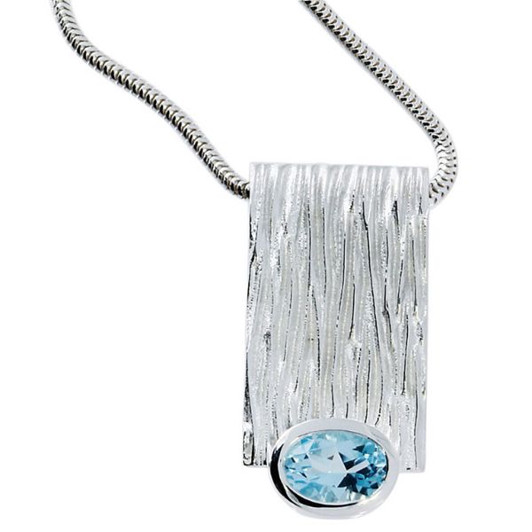 Anhänger Crease Silber mit Topas sky blue (inkl. Schlangenkette)